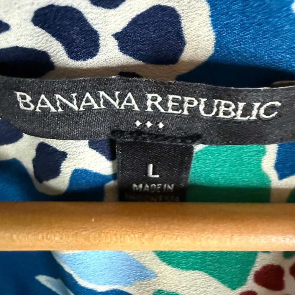 Banana Republic vibrant banana
